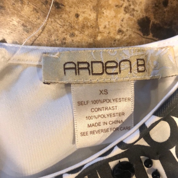 Arden B peplum top - Picture 3 of 4